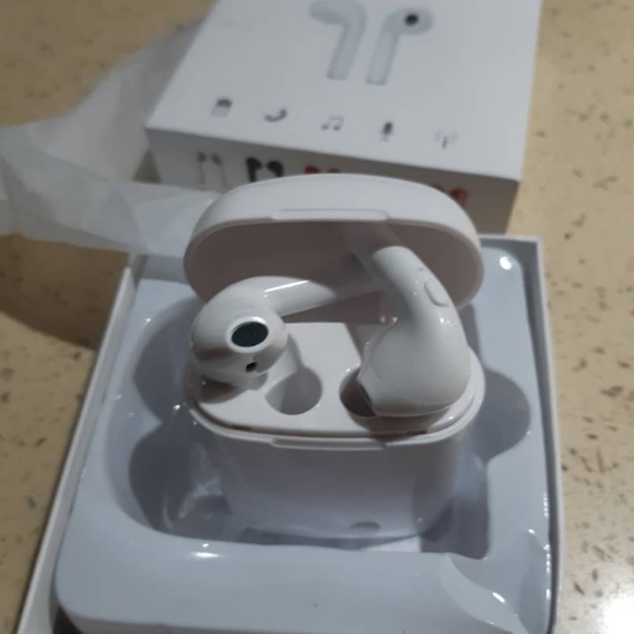 Wireless Bluetooth Earbud i7s TWS - Picture 9 of 13